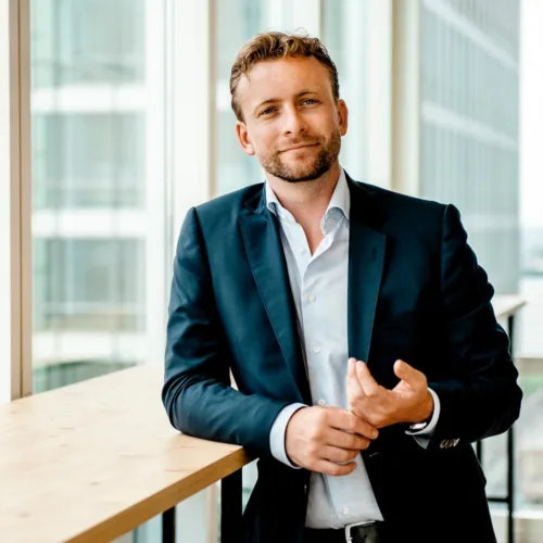Spreker Thijs Launspach is expert op het gebied van leiderschap, wetenschap en innovatie & trends.